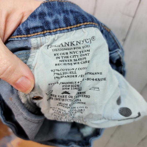 Blank NYC The Lenox Cut Off Denim Jeans Shorts Distressed High Rise Size 24. - Picture 6 of 6
